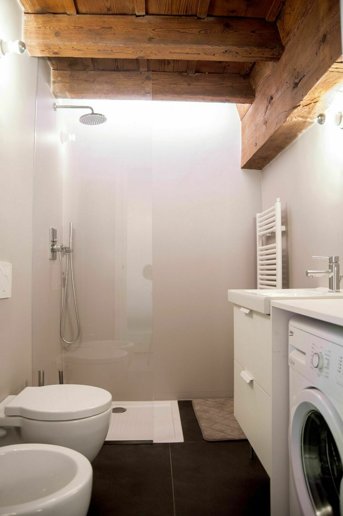 For Rent Affresco Apartment *